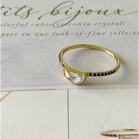Chloe + Isabel Jewelry - Sapphire cubic zirconia crystal + shiny gold plated ring. 💍✨